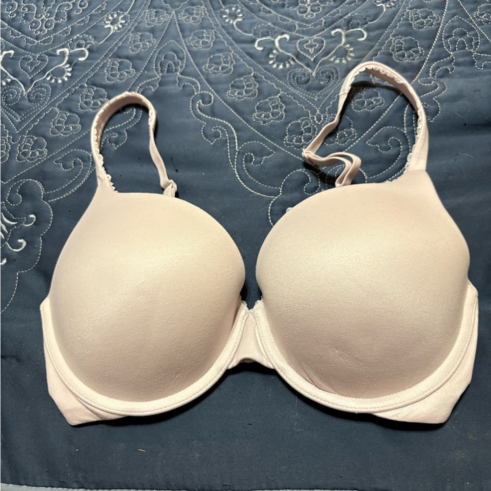 NWOT Victoria’s Secret Elegant Pink Push-up Bra